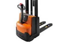Wózki paletowe elektryczne BT SWE 120 L