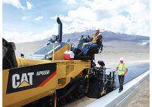 Gąsienicowe rozściełacze asfaltu Caterpillar AP655F