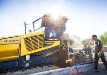 Gąsienicowe rozściełacze asfaltu Bomag BF 700 C 2 S 600