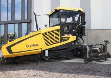 Gąsienicowe rozściełacze asfaltu Bomag BF 800 C 2 S 600
