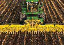 Heder do zbioru kukurydzy John Deere 390plus