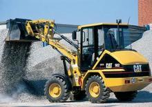 Ładowarki kołowe Caterpillar 902