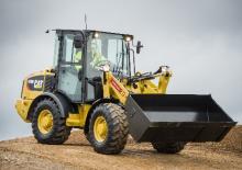 Ładowarki kołowe Caterpillar 906M