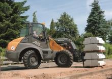 Ładowarki kołowe Mecalac AS700