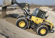 Ładowarki kołowe Komatsu WA250-1