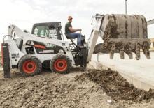 Ładowarki o sterowaniu burtowym Bobcat S530