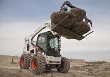 Ładowarki o sterowaniu burtowym Bobcat S850
