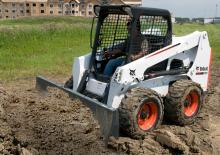 Ładowarki o sterowaniu burtowym Bobcat S630