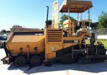 Kołowa betoniarka drogowa Caterpillar AP600