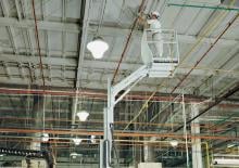 Kołowe platformy robocze z masztem pionowym Lift-A-Loft AMR40-22