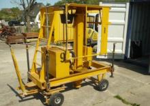 Kołowe platformy robocze z masztem pionowym MBB G 900 B-Giraffe