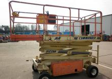 Kołowe podnośniki nożycowe JLG CM 2558