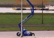 Kołowe przegubowe podnośniki koszowe UpRight AB 50 JRT