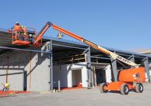 Kołowe teleskopowe platformy robocze JLG 460SJ