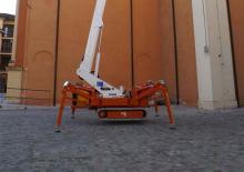 Kołowe teleskopowe platformy robocze Easy Lift R260WHY 