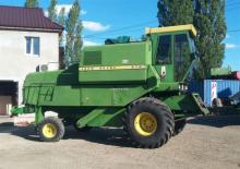 Kombajny zbożowe John Deere 975