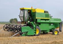 Kombajny zbożowe John Deere 985