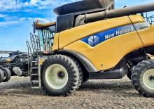 Kombajny zbożowe New Holland CR 9070 Raupe