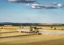 Kombajny zbożowe New Holland CR8.90 12.5