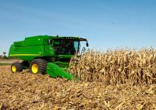 Kombajny zbożowe John Deere S550 