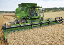 Kombajny zbożowe John Deere T 560 i