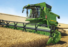 Kombajny zbożowe John Deere T 560 i
