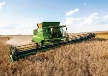 Kombajny zbożowe John Deere T 560 i HM