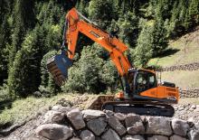 Koparki gąsienicowe Develon DX245NHD-7 
