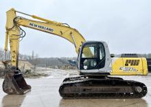 Koparki gąsienicowe New Holland E215B