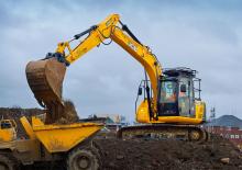 Koparki gąsienicowe JCB JS131 LC