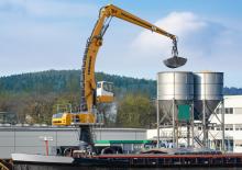 Koparki do prac przeładunkowych Liebherr LH 80 M High Rise Port Litronic