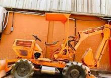 Koparko-ładowarki Komatsu WB 04