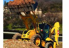 Koparko-ładowarki Komatsu WB93S-8