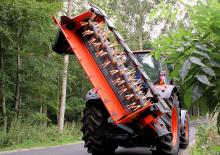 Kosiarka dyskowa z kondycjonerem mocowana z tyłu Kubota DMC6028R