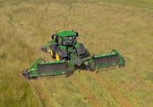 Kosiarka dyskowa z kondycjonerem mocowana z tyłu John Deere R930R