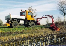 Sprzęt do prac letnich/Kosiarki skarpowe Dücker UNA 600 TTM