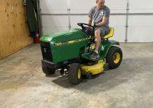 Kosiarki Samojezdne i Traktory Ogrodowe John Deere 185