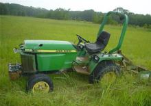 Kosiarki Samojezdne i Traktory Ogrodowe John Deere 856