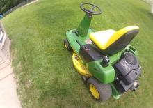 Kosiarki Samojezdne i Traktory Ogrodowe John Deere GX85