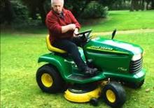 Kosiarki Samojezdne i Traktory Ogrodowe John Deere LT166