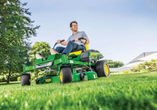 Kosiarki Samojezdne i Traktory Ogrodowe John Deere Z320M 