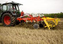 Spulchniacze Pöttinger Synkro 3030