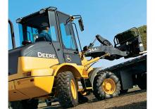 Ładowarki kołowe John Deere Construction 244 J