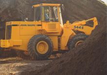 Ładowarki kołowe John Deere Construction 444 E