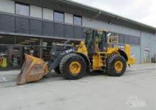 Ładowarki kołowe John Deere Construction 824 J