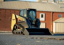 Ładowarki o sterowaniu burtowym New Holland C327 