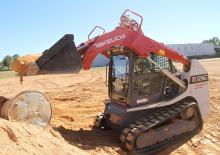 Ładowarki o sterowaniu burtowym Takeuchi TL 12 R2