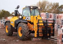 Ładowarki teleskopowe JCB 506-23TC