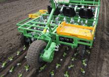 Maszyny do sadzenia Basrijs Soil-block planter self-propelled 5 rows