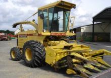 Maszyny do zbioru pasz z napędem 2WD Ford-NH 2405 CP